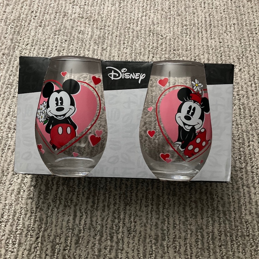 Disney Minnie & Mickey Tear Drop Glass Glasses NWT